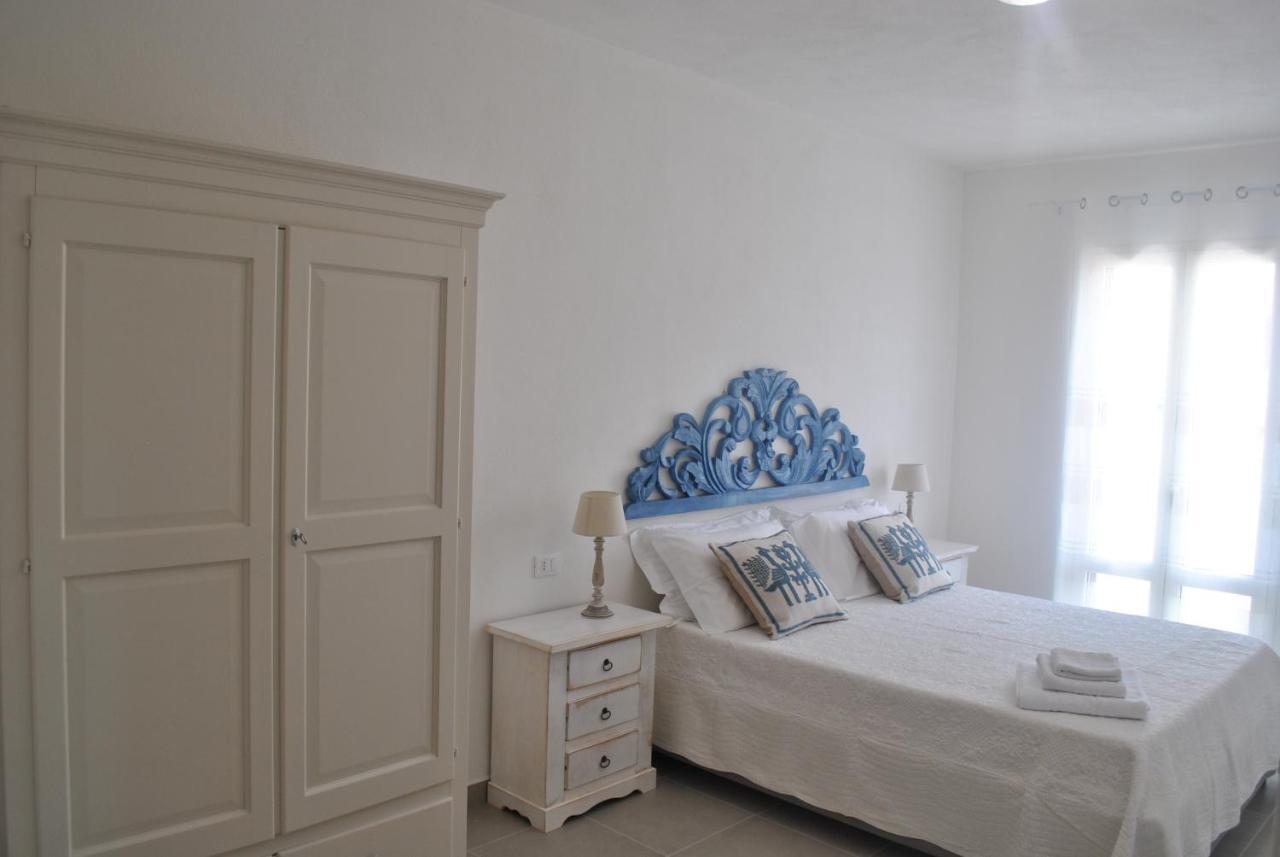 Casa Lory - Appartamento Con 2 Camere In Centro Abitato Orosei Bagian luar foto