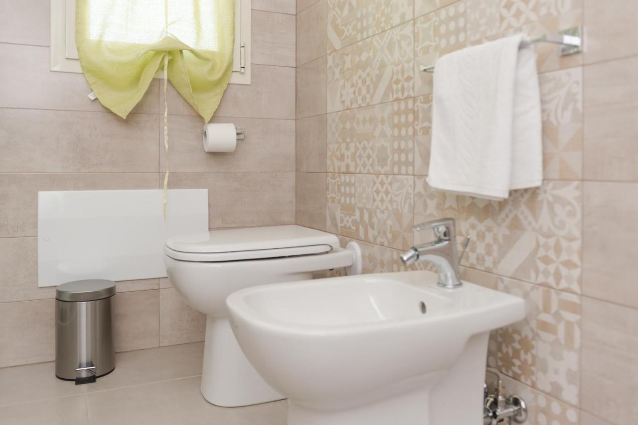 Casa Lory - Appartamento Con 2 Camere In Centro Abitato Orosei Bagian luar foto